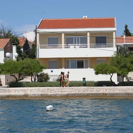 Apartman Emily *