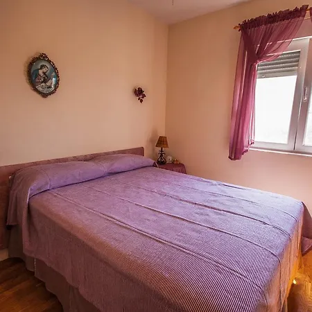 Emily Apartment *